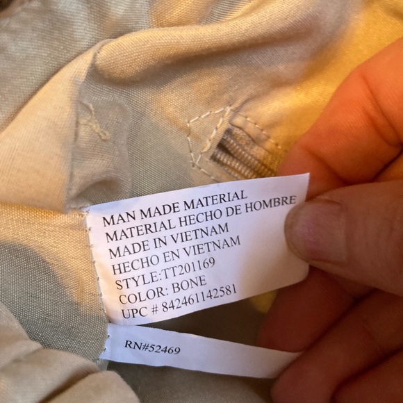 Backpack  color Bone New 4 zip pockets & 2 sleeve pockets Excellent condition - Picture 8 of 8